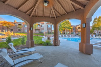Poolside lounge | Altezza High Desert - Photo Gallery 11