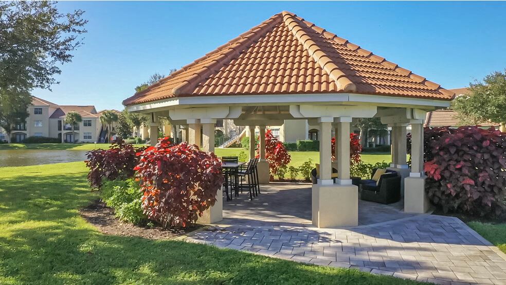 Apartment community with beautiful grounds at Cypress Legends, Fort Myers, Florida