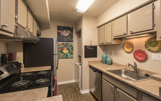 2500 Sawmill Road 1-3 Beds Apartment for Rent - Photo Gallery 3