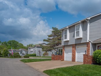 Sunrise Village Apartments 660 Gateway Court Lawrence Ks Rentcafe