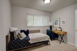 Bedroom With Work Desk at Oaks at Oxon Hill, Oxon Hill, Maryland - Photo Gallery 5