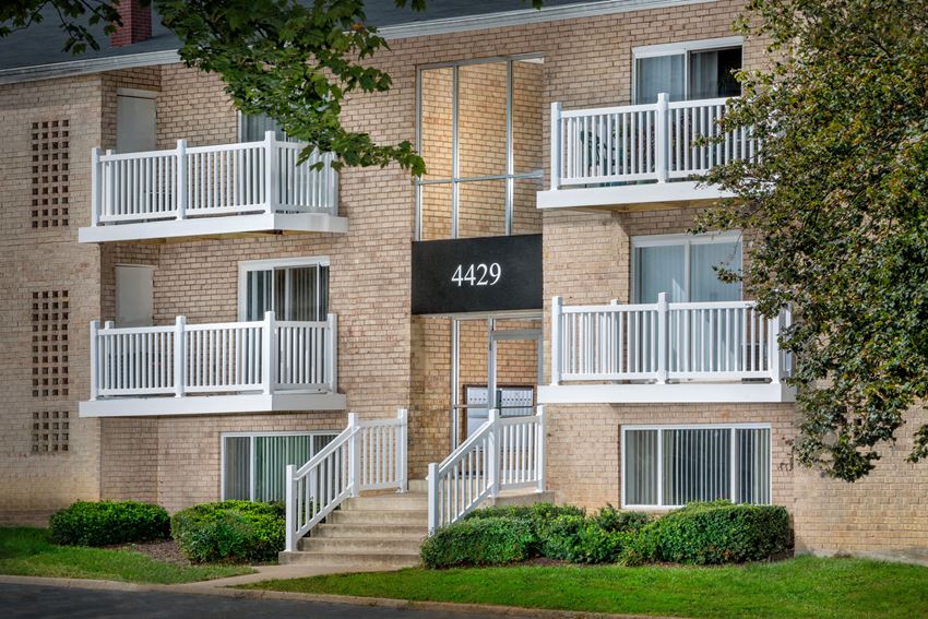 Admiral Place Apartments, 4400 Rena Road, SuitlandSilver Hill, MD