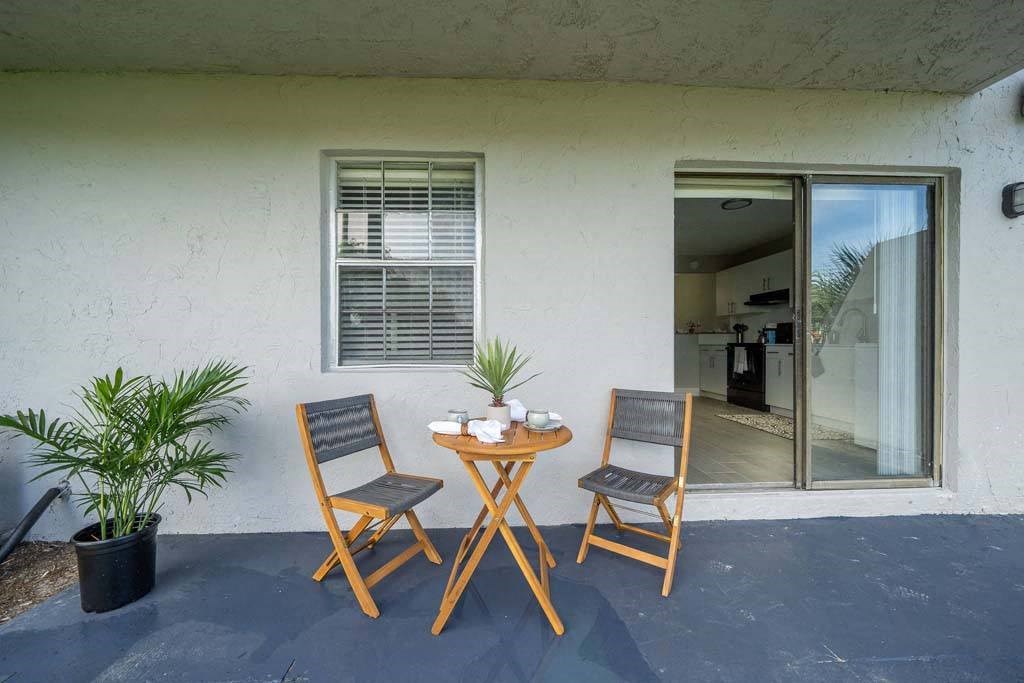 Dining table at Piper Village West, Florida