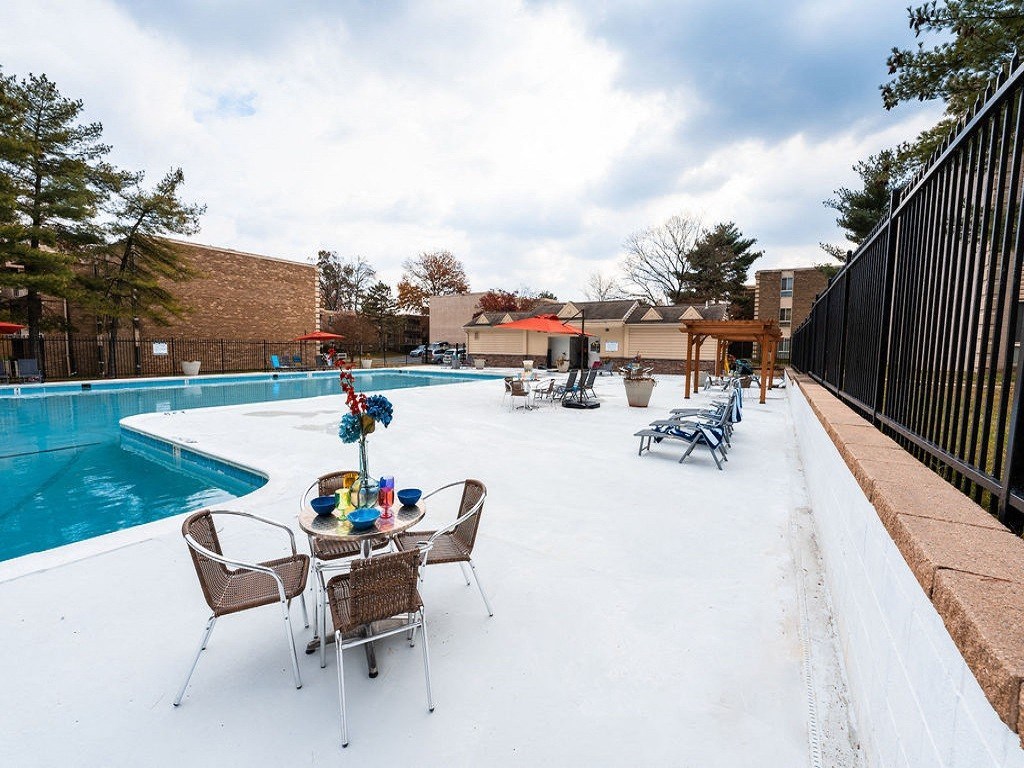 our apartments showcase a swimming pool in the heart at The Glendale Residence, Maryland