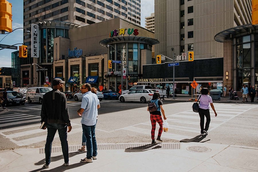 apartments near eglinton station