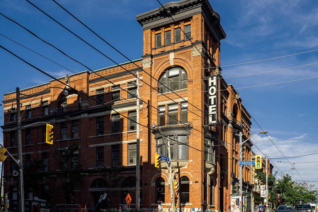 the building in which the hotel is located