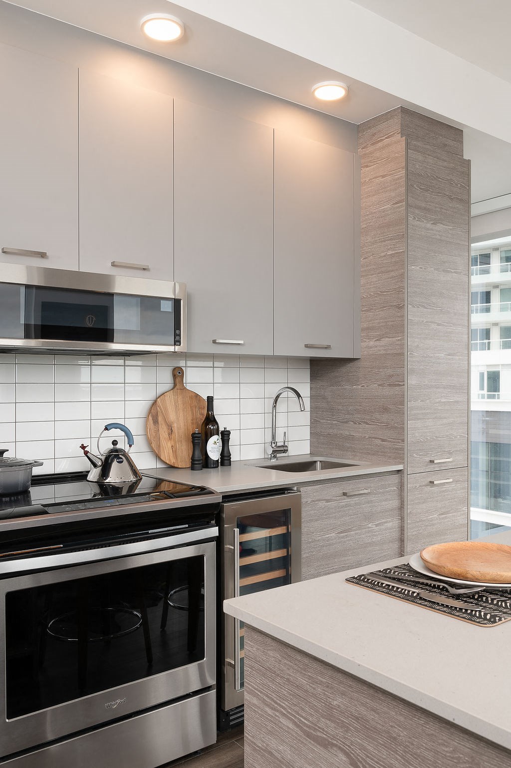 electric kitchen range with island