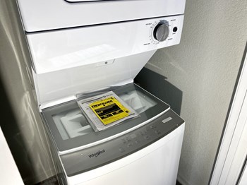 Laundry - Photo Gallery 3
