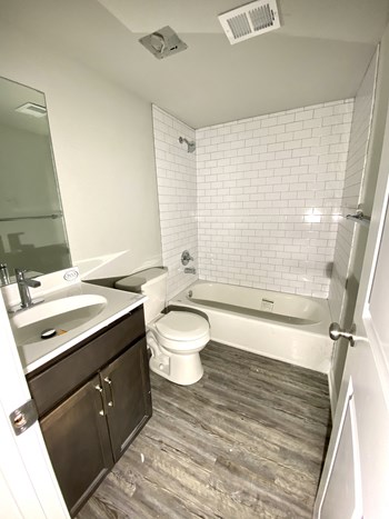 bathroom - Photo Gallery 15