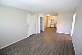 Living Room - Photo Gallery 5