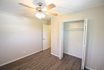 Bedroom - Photo Gallery 6