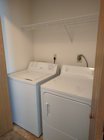 Laundry - Photo Gallery 6
