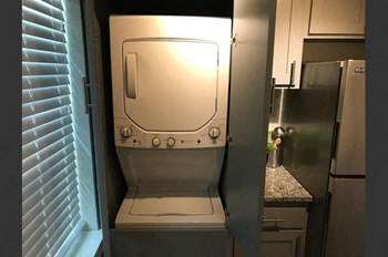 Laundry - Photo Gallery 6