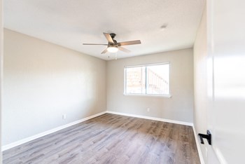 Bedroom - Photo Gallery 6