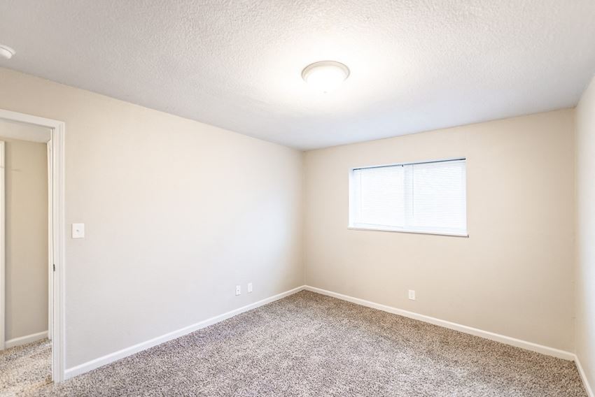 Royal Park Apartments, 10 NW 72nd St, Gladstone, MO RentCafe