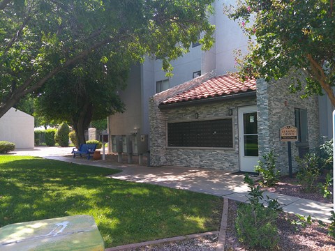 OFFICE & MAILBOXES