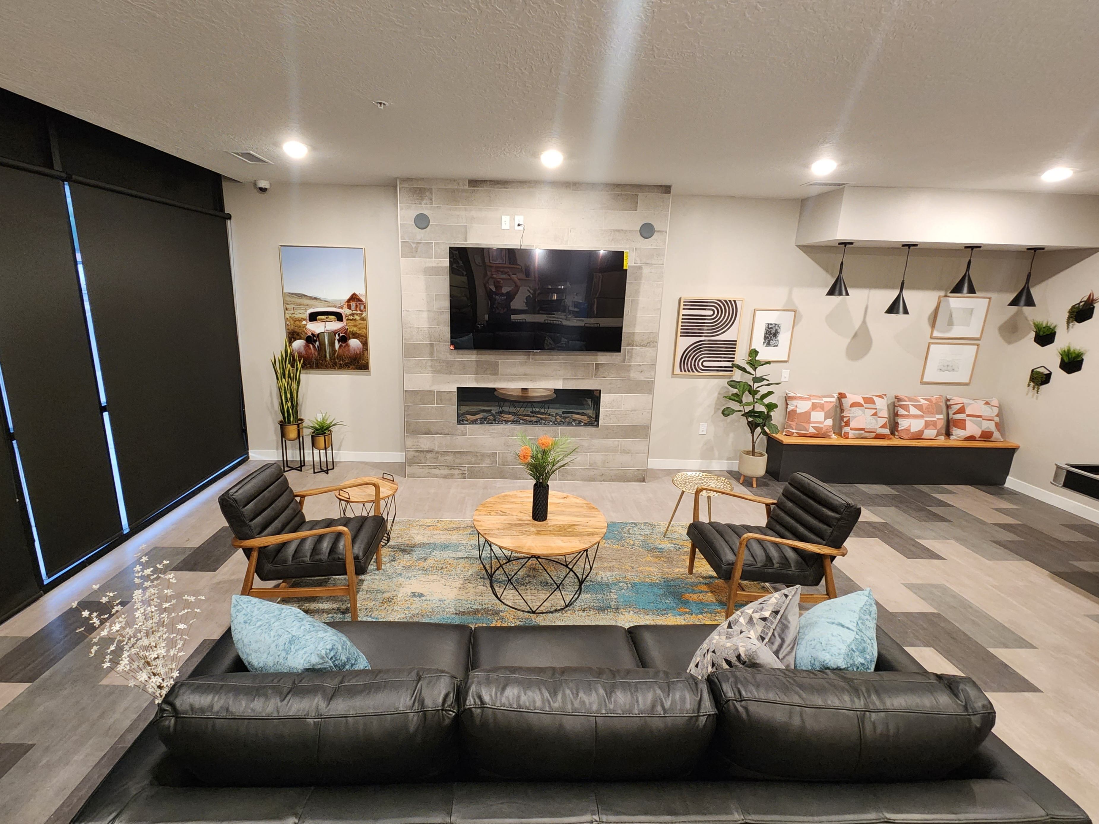 Central West Apartments