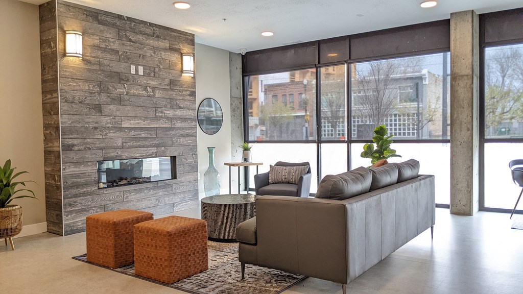 Clubhouse with Gas fireplace