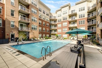 750 E. Northwest Hwy Studio-3 Beds Apartment for Rent - Photo Gallery 5