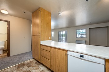 300 Enterprise Drive Studio-1 Bed Apartment for Rent - Photo Gallery 44