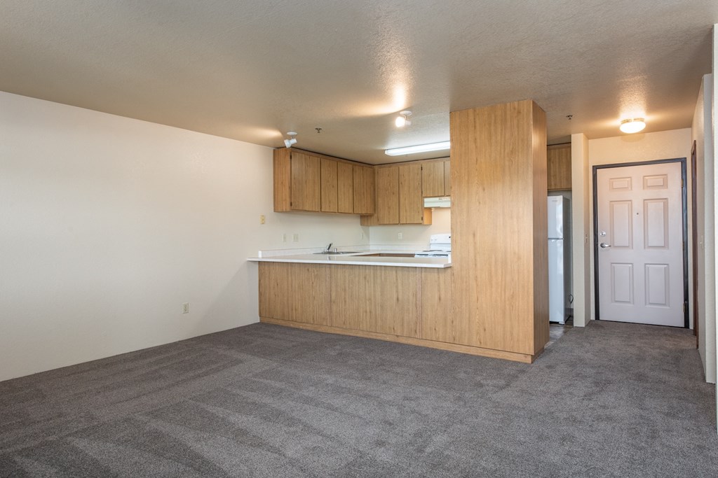 Wall-To-Wall Carpeting at Altamont Apartments, California, 94928