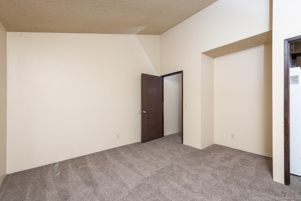 Vacant Bedroom at Coddingtown Mall Apartments, Santa Rosa, CA