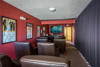 300 Enterprise Drive Studio-1 Bed Apartment for Rent - Photo Gallery 16