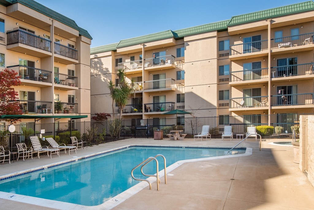 Pool View at Altamont Apartments, Rohnert Park