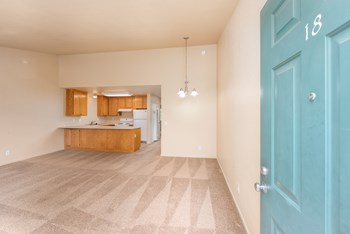 2400-2452 Edgewater Drive 2 Beds Condo for Rent - Photo Gallery 6