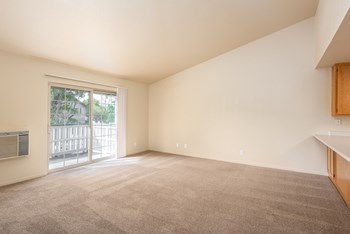 2400-2452 Edgewater Drive 2 Beds Condo for Rent - Photo Gallery 14