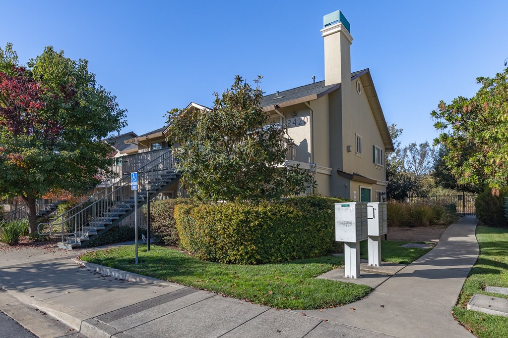 Courtyard Green Space at Deer Path LLC, Santa Rosa, California