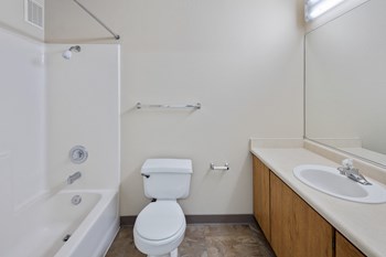 557 Laguna Drive 1 Bed Apartment, Affordable for Rent - Photo Gallery 16