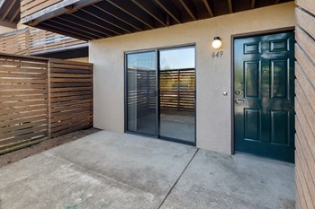557 Laguna Drive 1 Bed Apartment, Affordable for Rent - Photo Gallery 9