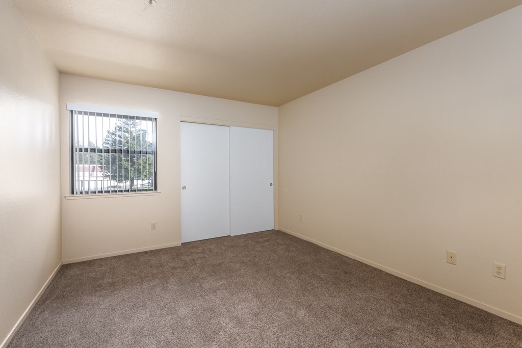 Carpeted Living at Manor Apartments, Rohnert Park, CA, 94928