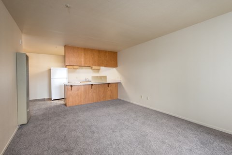 Unfurnished Living at Manor Apartments, Rohnert Park, California
