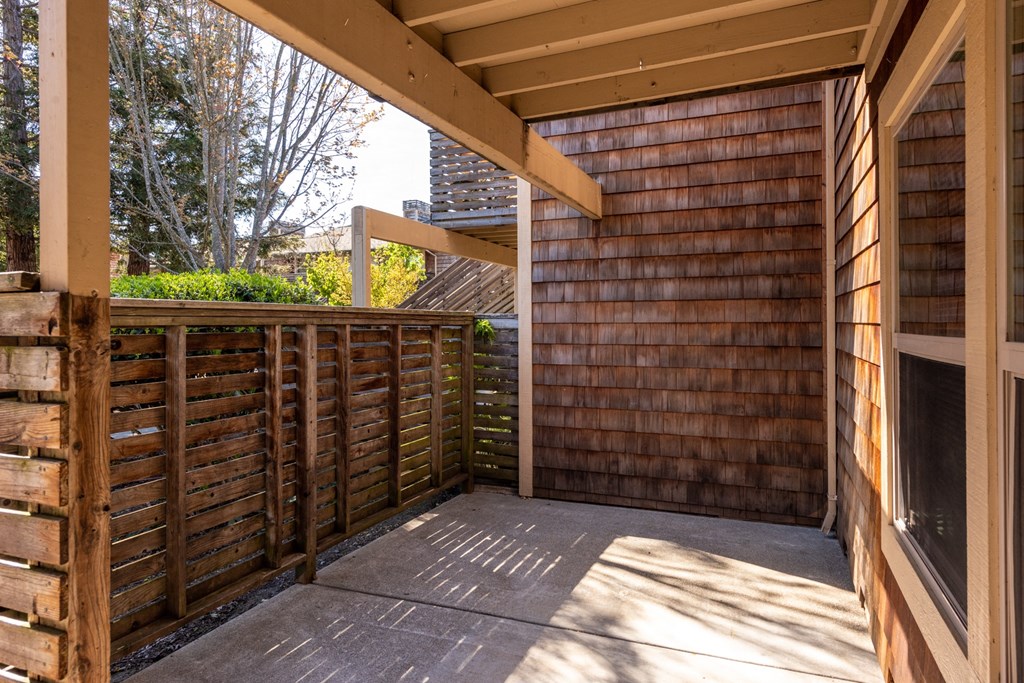 Backyard at Meadowrock Apartments, Santa Rosa