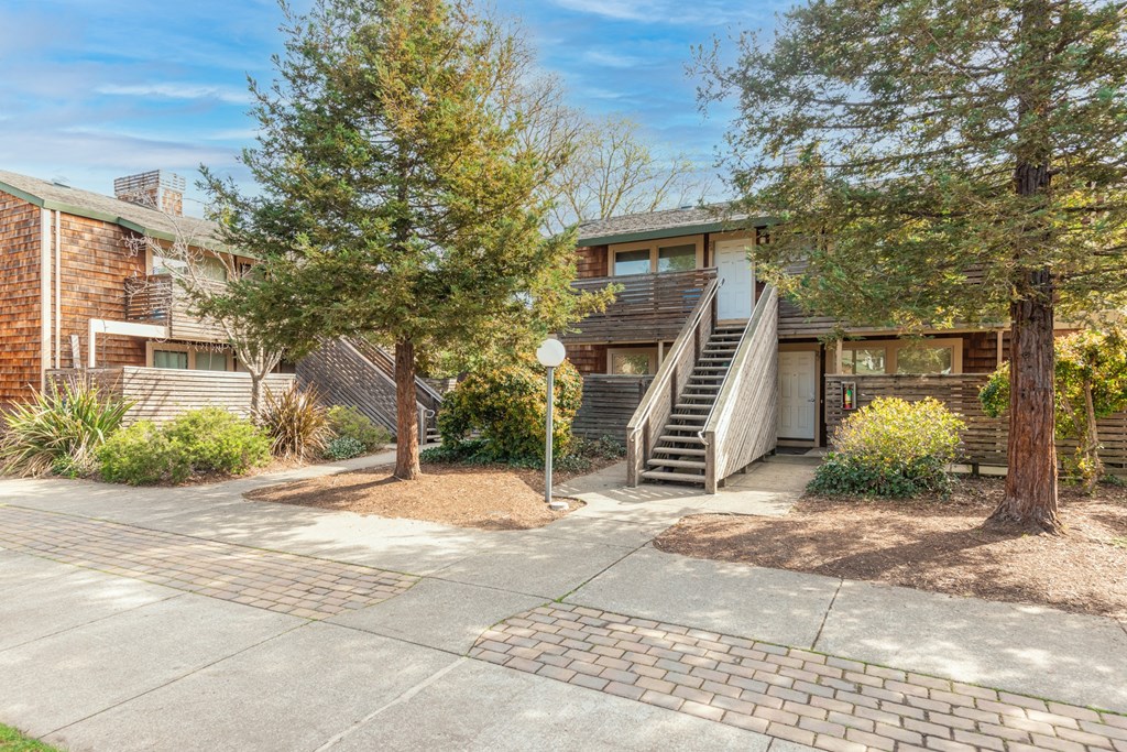 Exterior at Meadowrock Apartments, Santa Rosa, 95403
