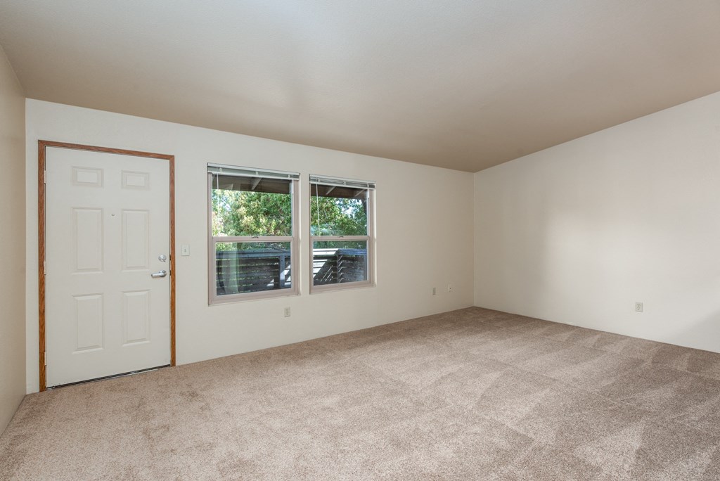 Vacant Bedroom at Meadowrock Apartments, Santa Rosa, CA, 95403