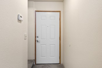 1600-1646 Becky Court 2 Beds Duplex/Triplex for Rent - Photo Gallery 4