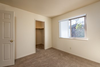 310 Butterfly Lane 1-2 Beds Apartment for Rent - Photo Gallery 52