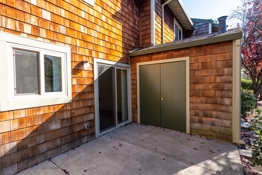 Backyard Space at Meadowview Apartments, Santa Rosa