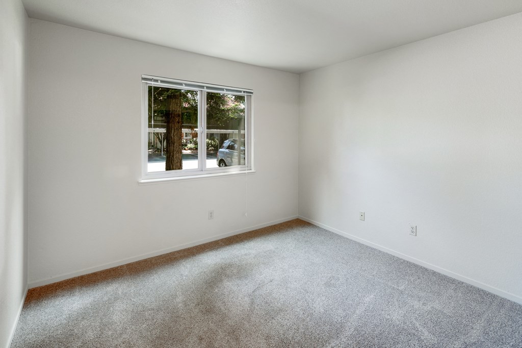 Carpeted Bedroom at Meadowview Apartments, Santa Rosa, CA