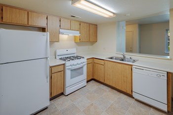 310 Butterfly Lane 1-2 Beds Apartment for Rent - Photo Gallery 21