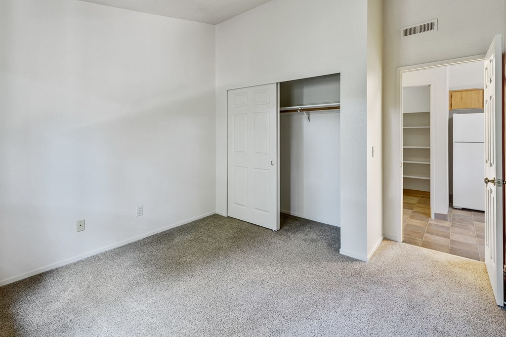 Plush Carpeting at Meadowview Apartments, Santa Rosa, California