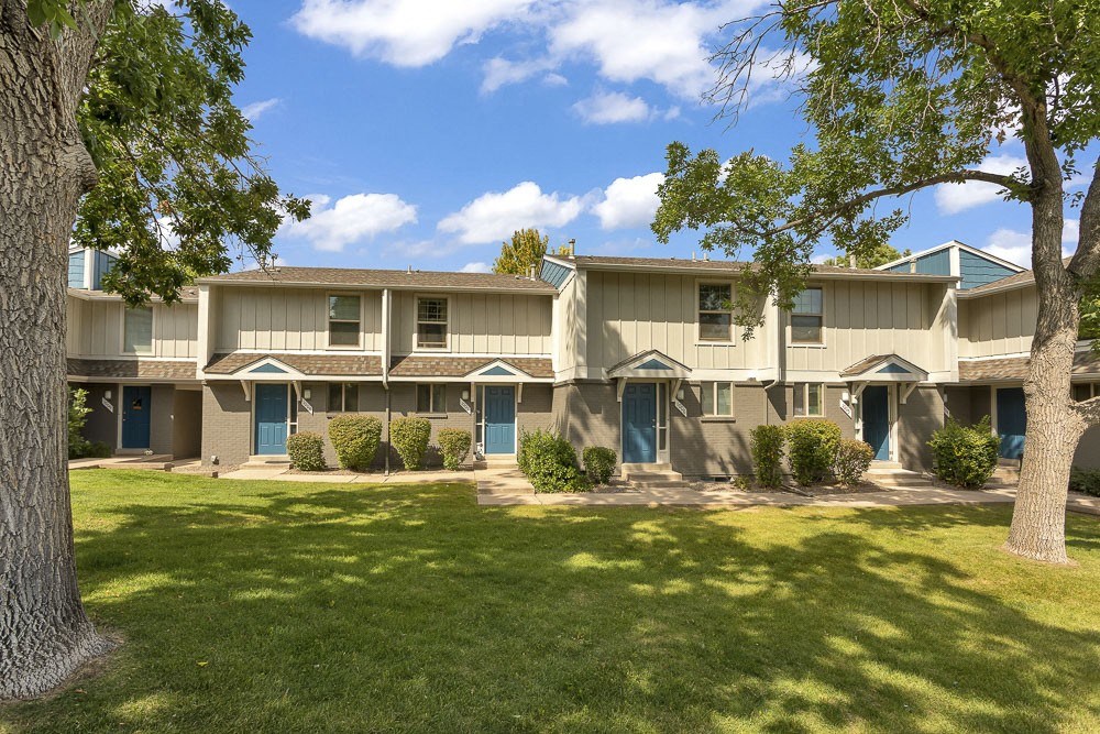 One and two bedroom townhomes
