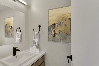 Renovated bathroom - Photo Gallery 7