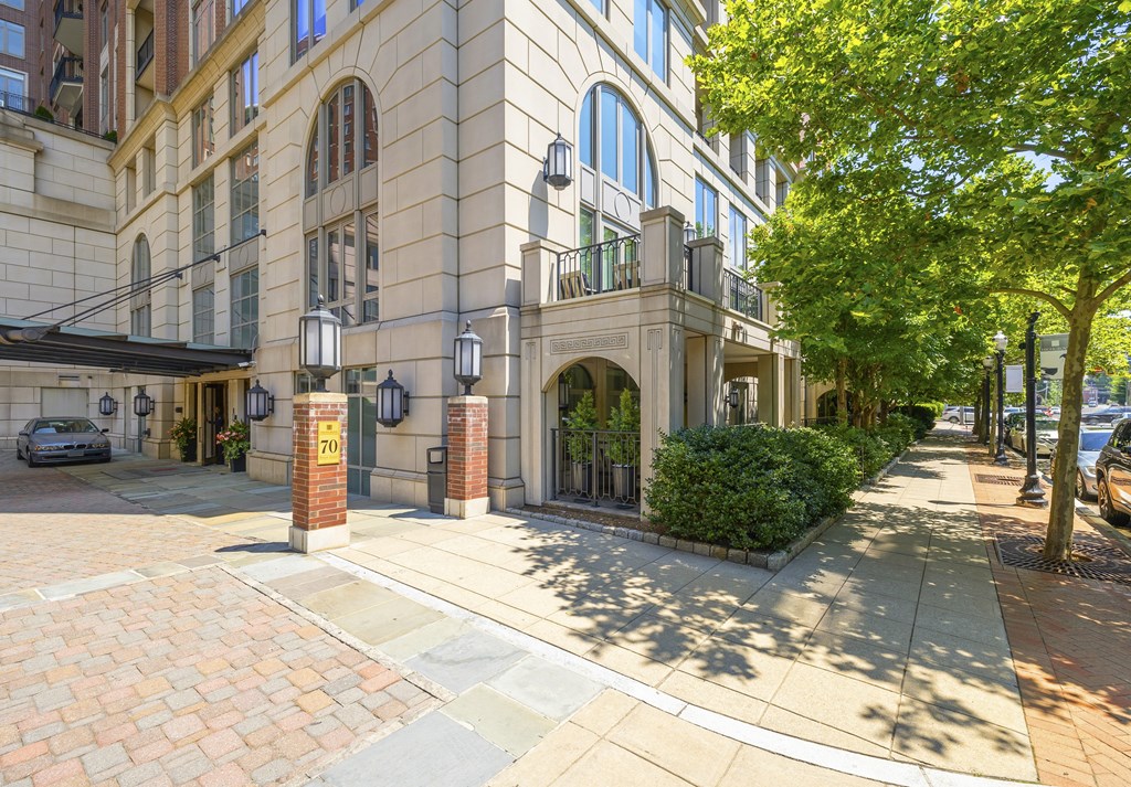 the building in which the apartment is located at HIGHGROVE, Stamford