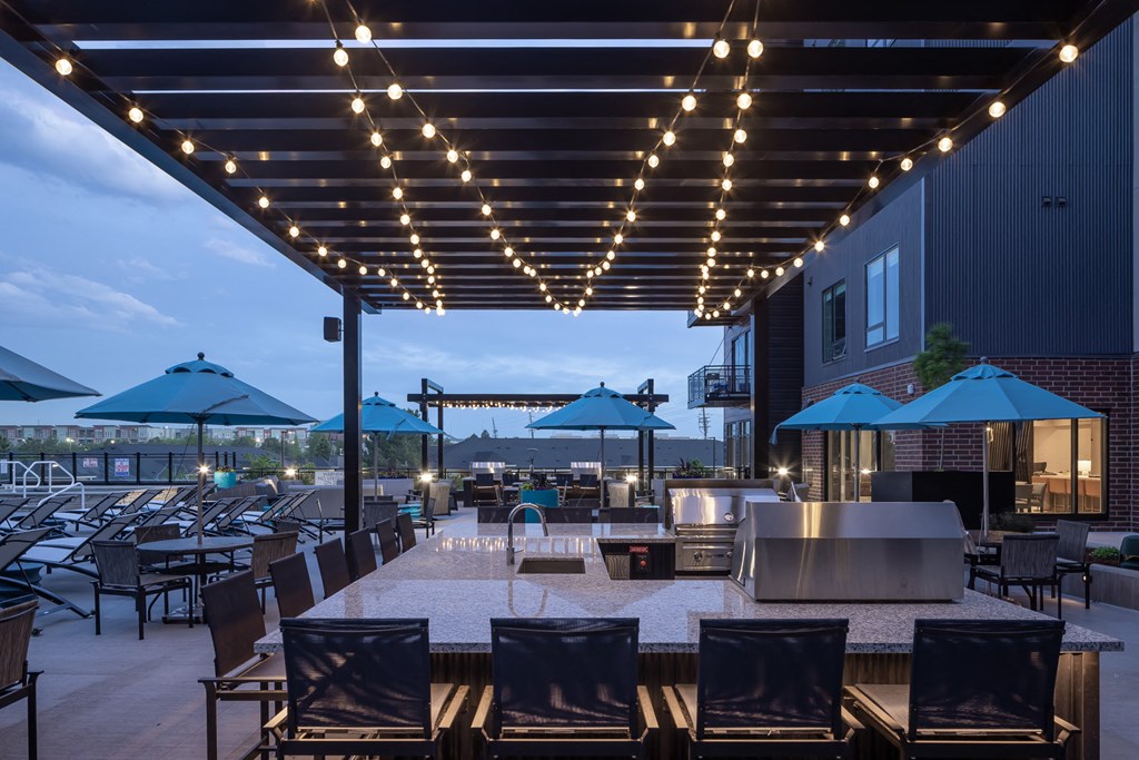 beautiful deck of apartments in centennial