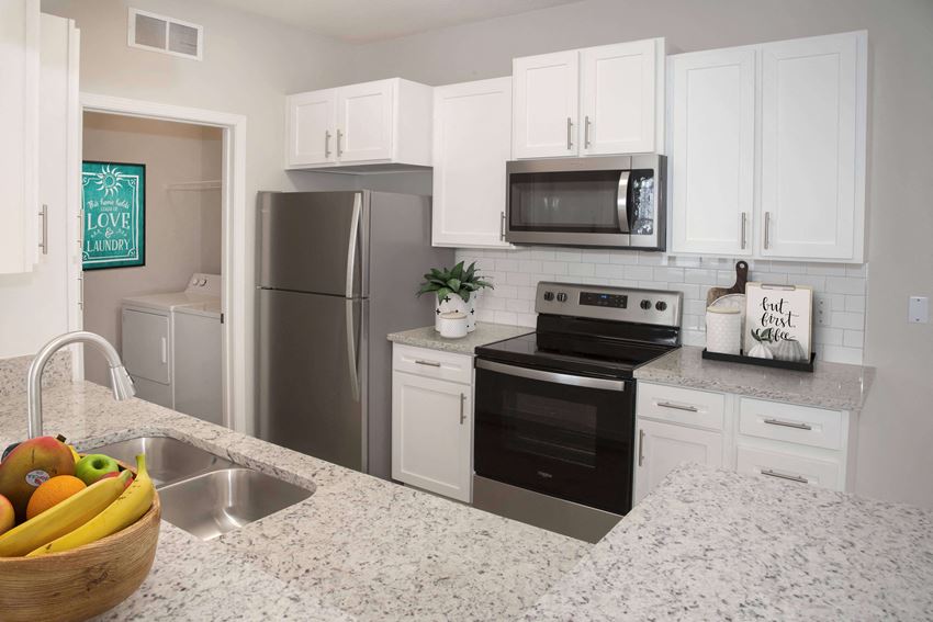 Cascade Shores Townhomes + Flats, 182 GrandeVille Road SW, Rochester