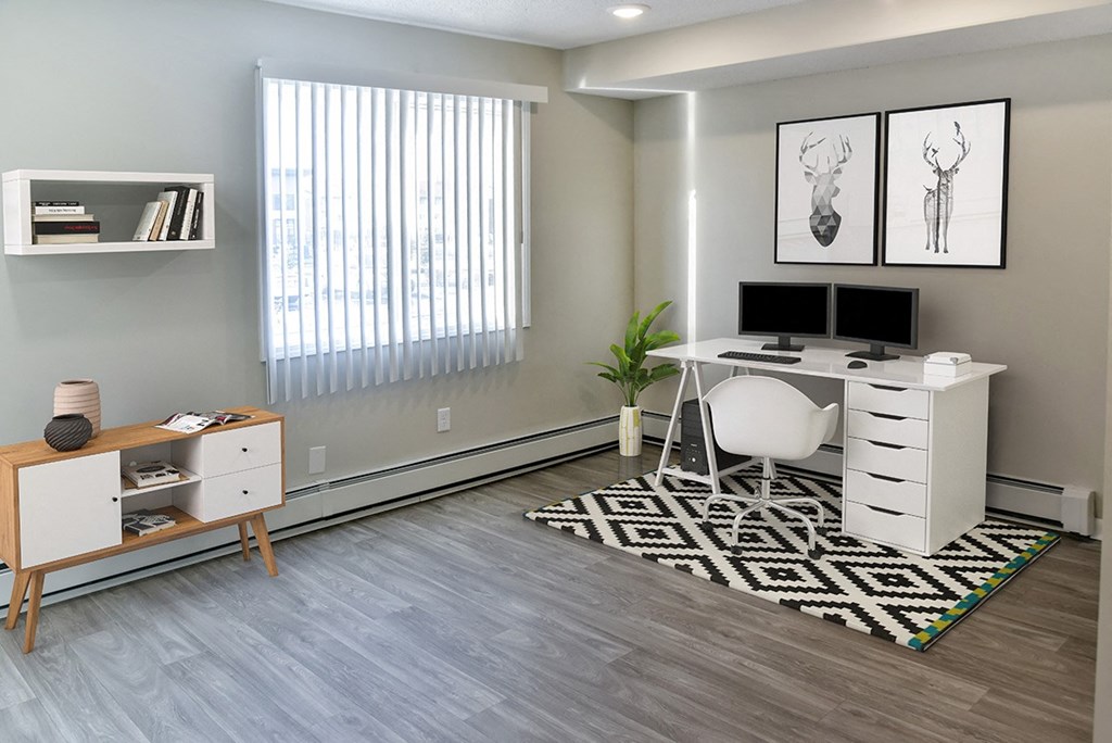 ConnellyApartmentsBurnsvilleMNWorkFromHomeSpace